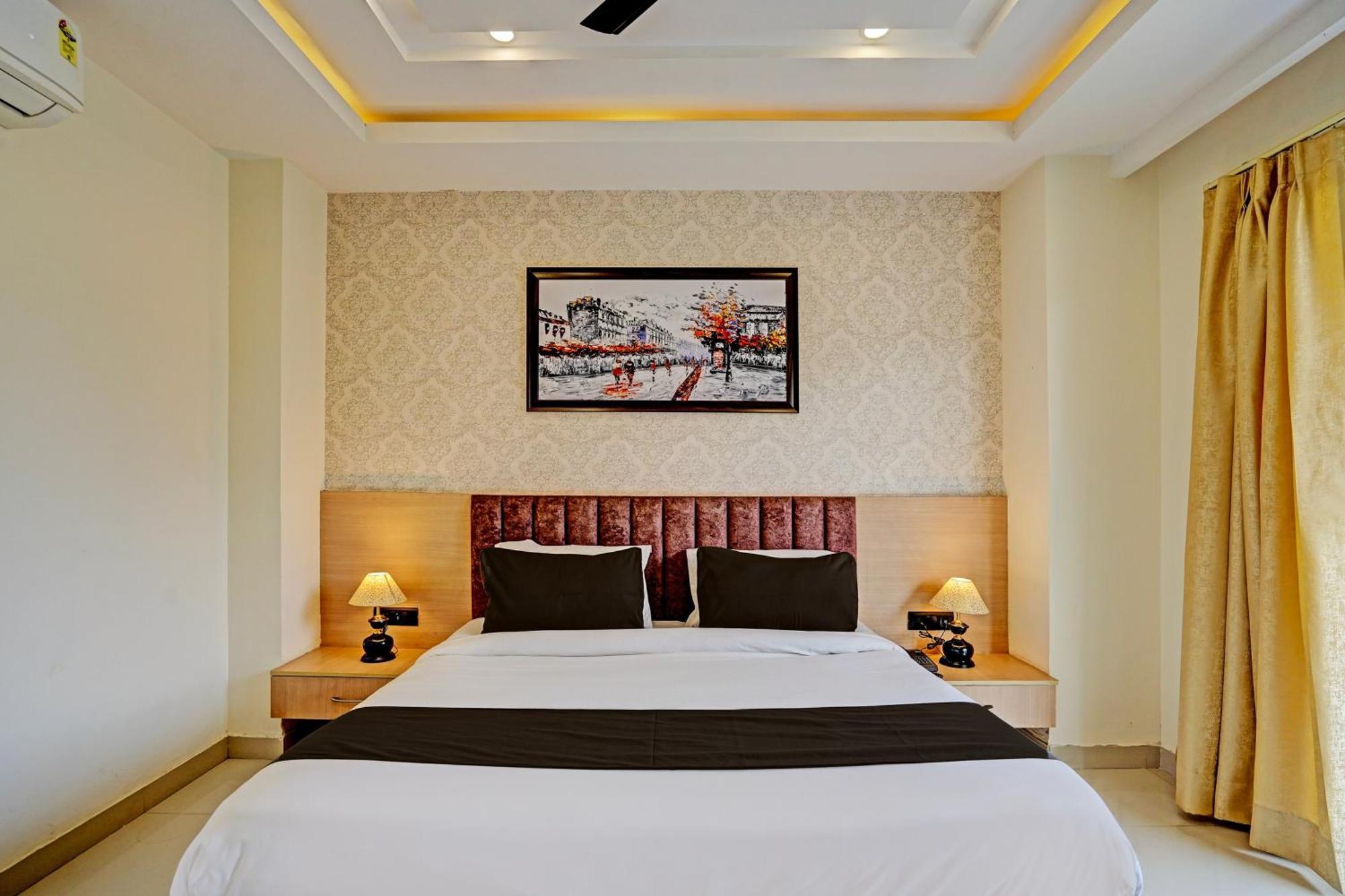 Prime Plaza Tark Delhi Airport 4* New Delhi