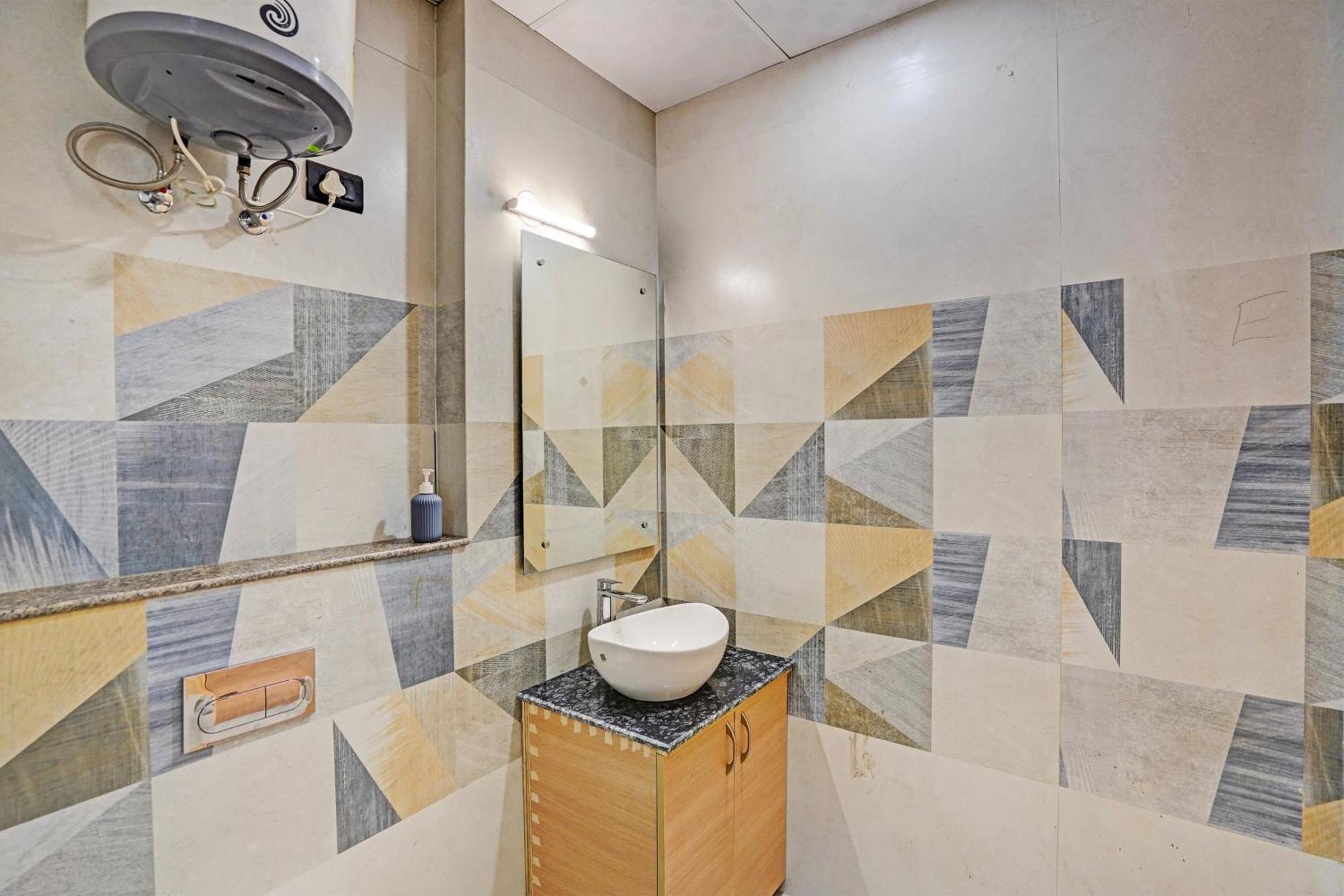 Hotel Prime Plaza Tark Delhi Airport New Delhi